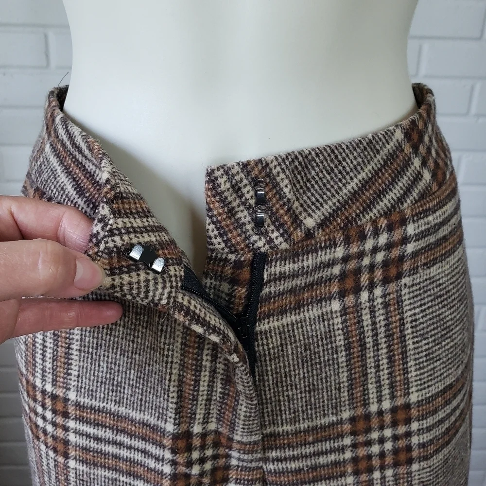 Plaid Wide-Leg Trousers in Brown and Cream - Picture 10 of 10